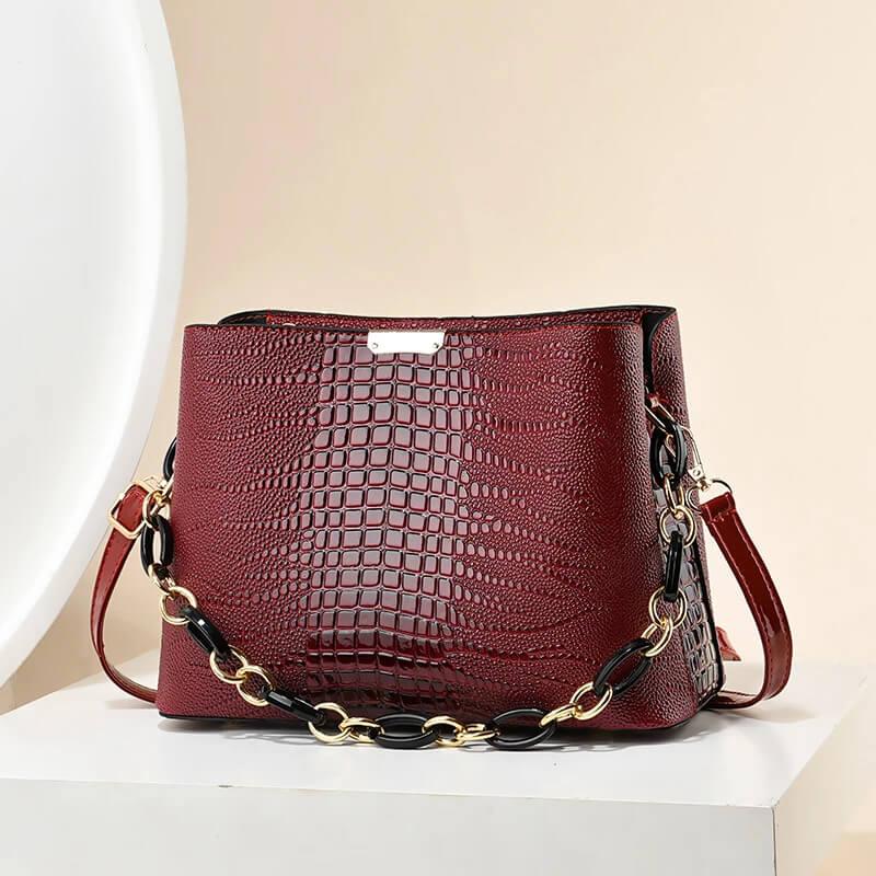 Bolsa Feminina Transversal com Estampa Crocodilo Brilhante com Corrente - Janelaila Moda